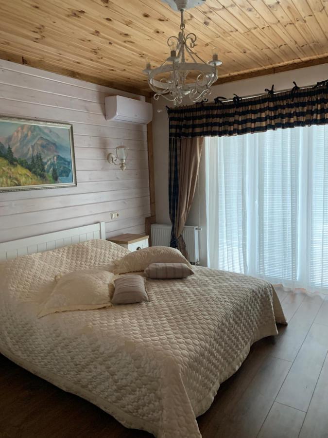 Relax Complex Hotel ボルィースピリ エクステリア 写真