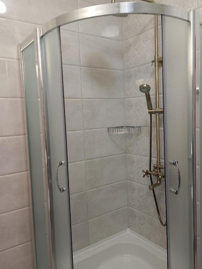 Relax Complex Hotel ボルィースピリ エクステリア 写真